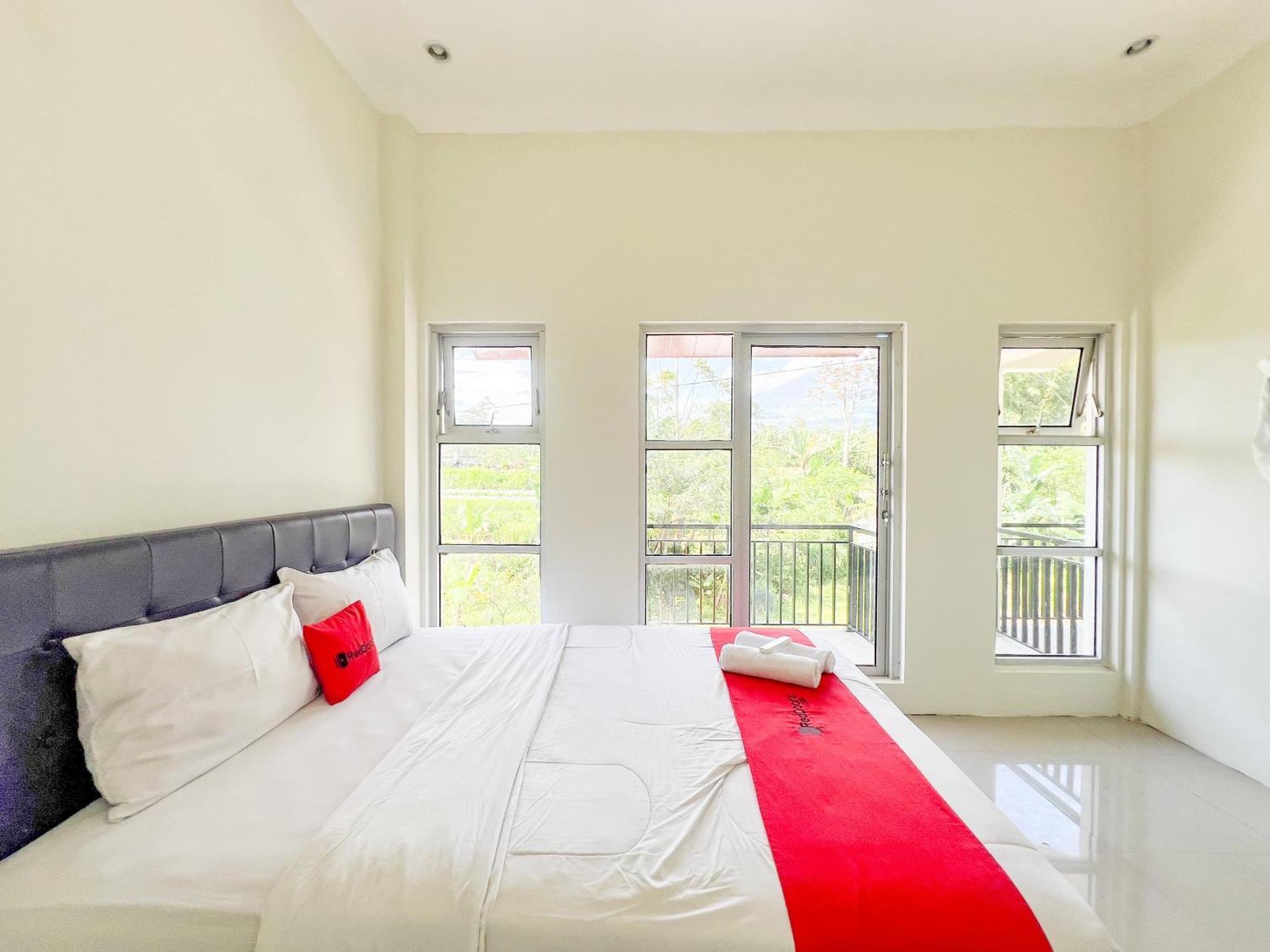 Reddoorz Syariah Near Pengadilan Agama Wonosobo Hotel Exterior photo