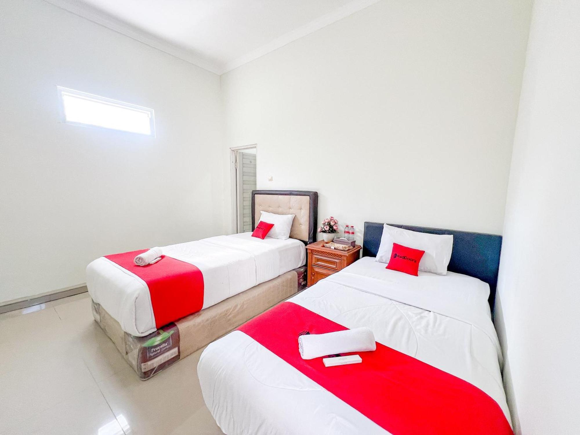 Reddoorz Syariah Near Pengadilan Agama Wonosobo Hotel Exterior photo