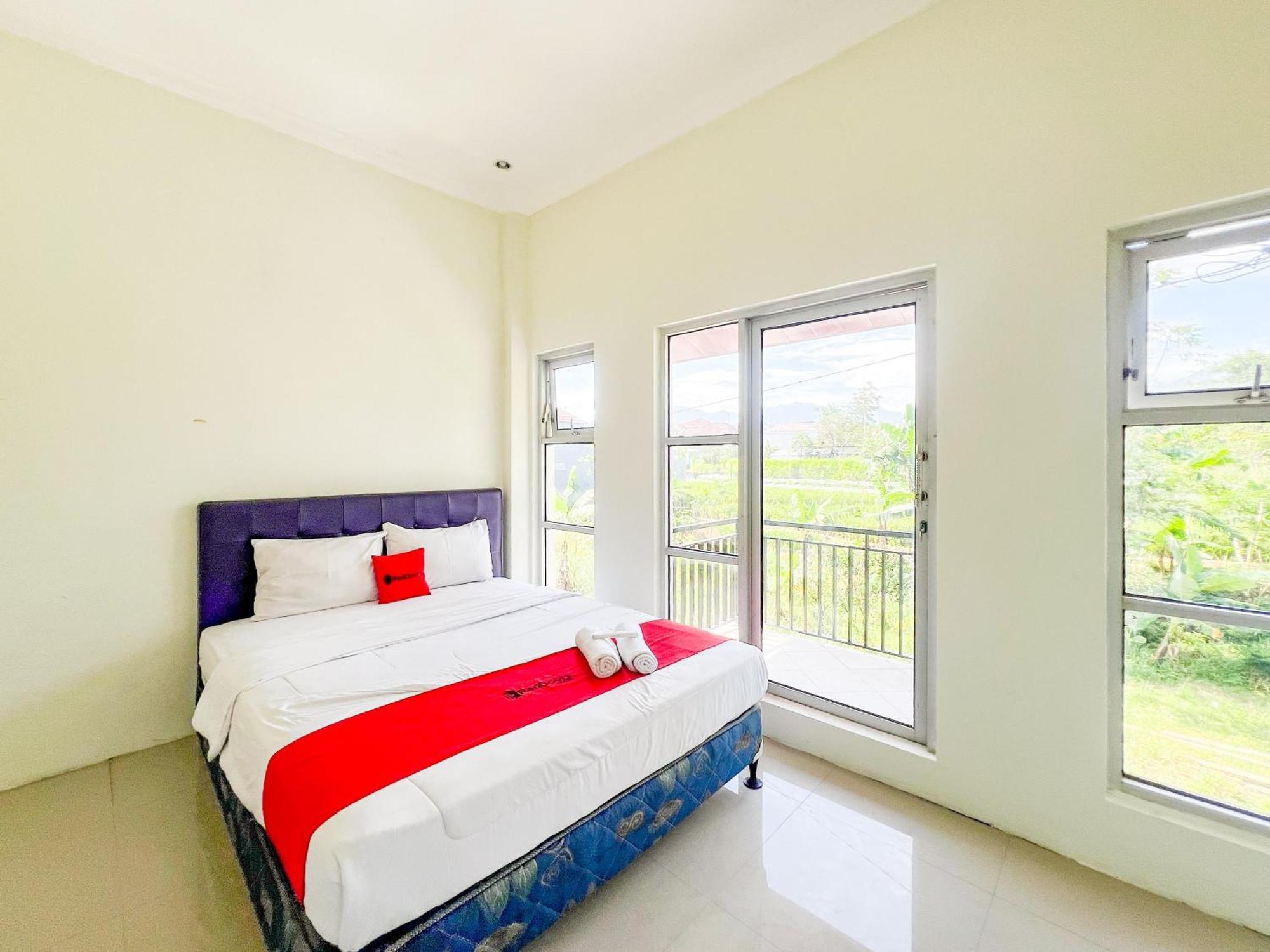 Reddoorz Syariah Near Pengadilan Agama Wonosobo Hotel Exterior photo