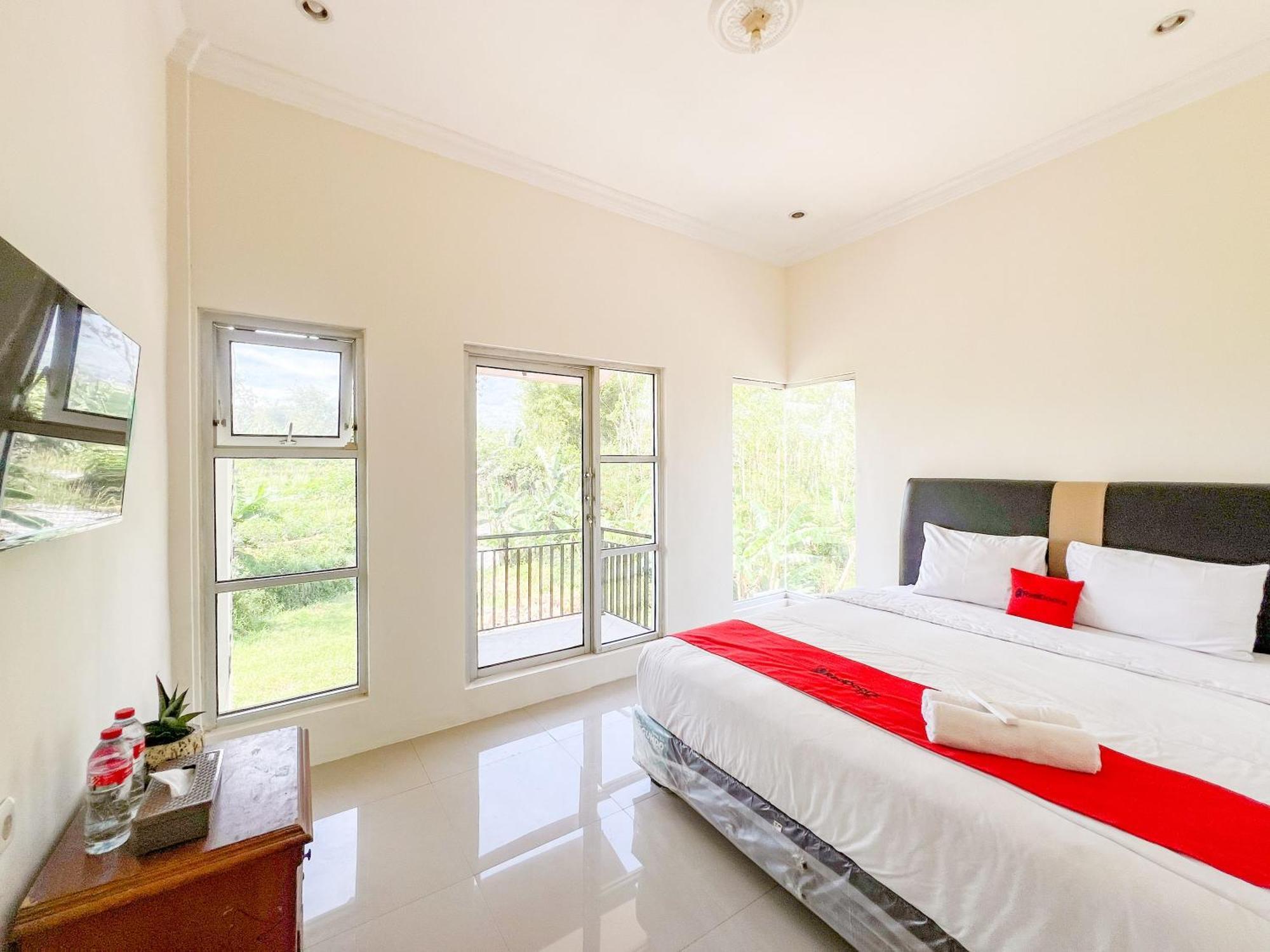 Reddoorz Syariah Near Pengadilan Agama Wonosobo Hotel Exterior photo