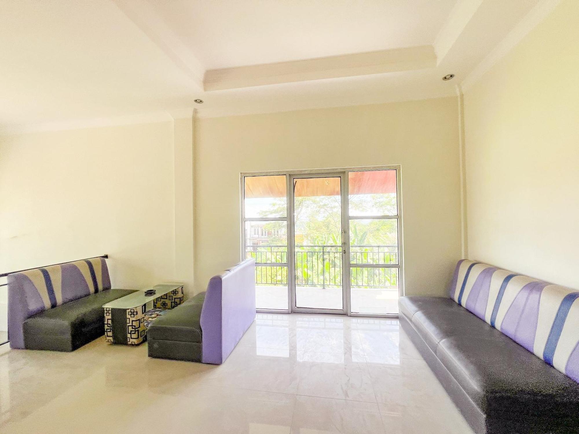 Reddoorz Syariah Near Pengadilan Agama Wonosobo Hotel Exterior photo